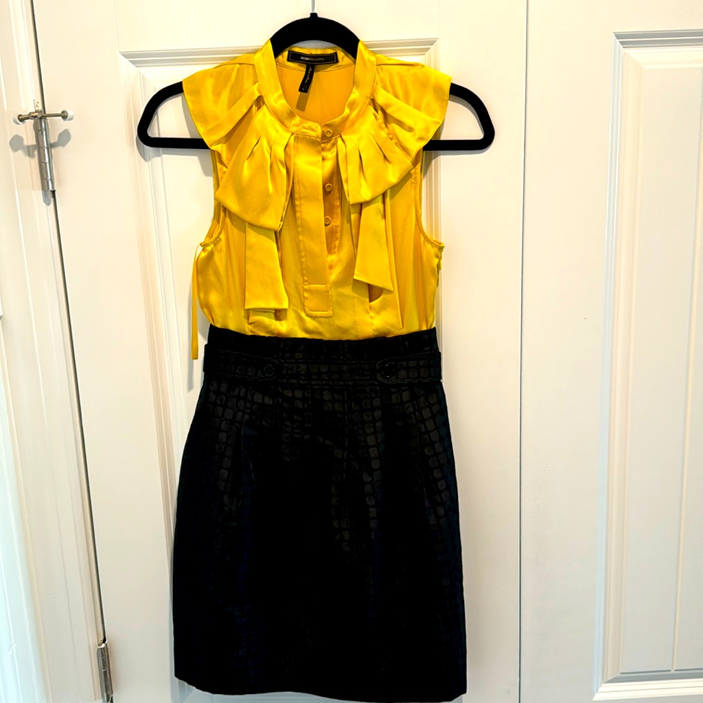 Bcbgmaxazria Dress, Size 0, Gold And Black, Excellent Condition